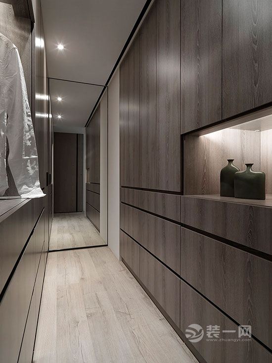 现代简约大户型三居室装修设计效果图